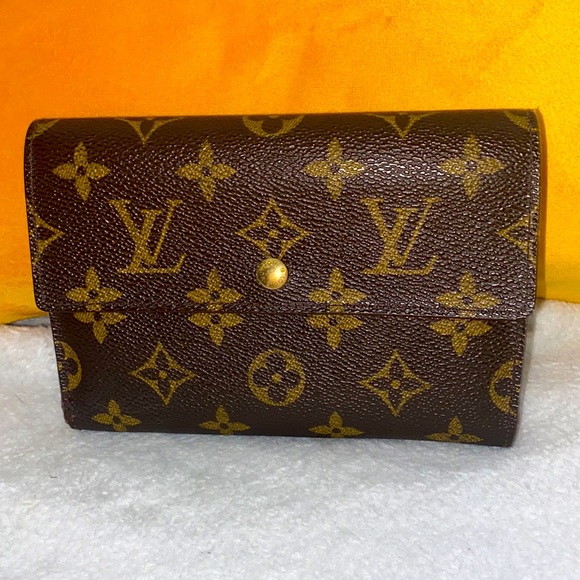 Louis Vuitton Handbags - Vintage Authentic Louis Vuitton Porte Trifold Wallet